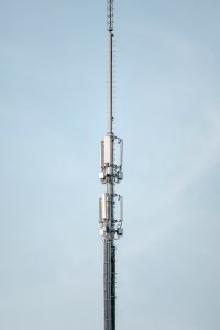 Dieser Funkturm trägt sowohl Edge als auch 4G- und LTE-Antennen.
