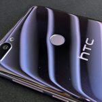 Das HTC Desire 12+ in Lila mit Dual-Kamera.