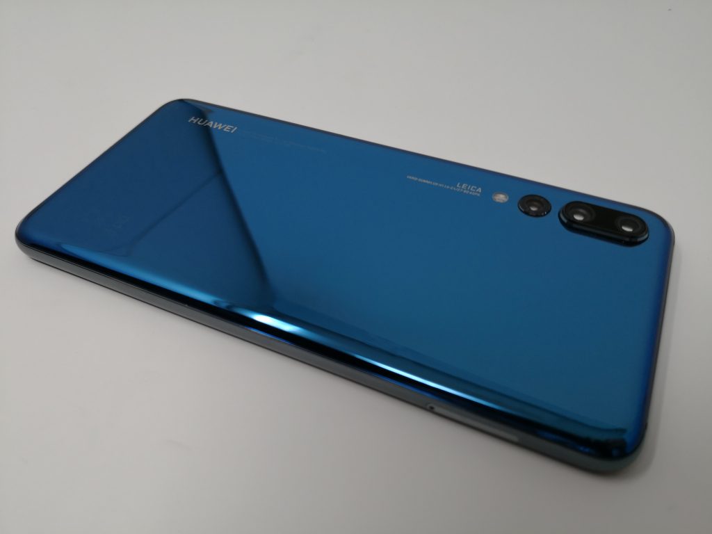 Rückseite des Huawei P20 Pro in Blau