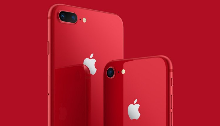 Rückseite des iPhone 8 und iPhone 8 Plus in Rot