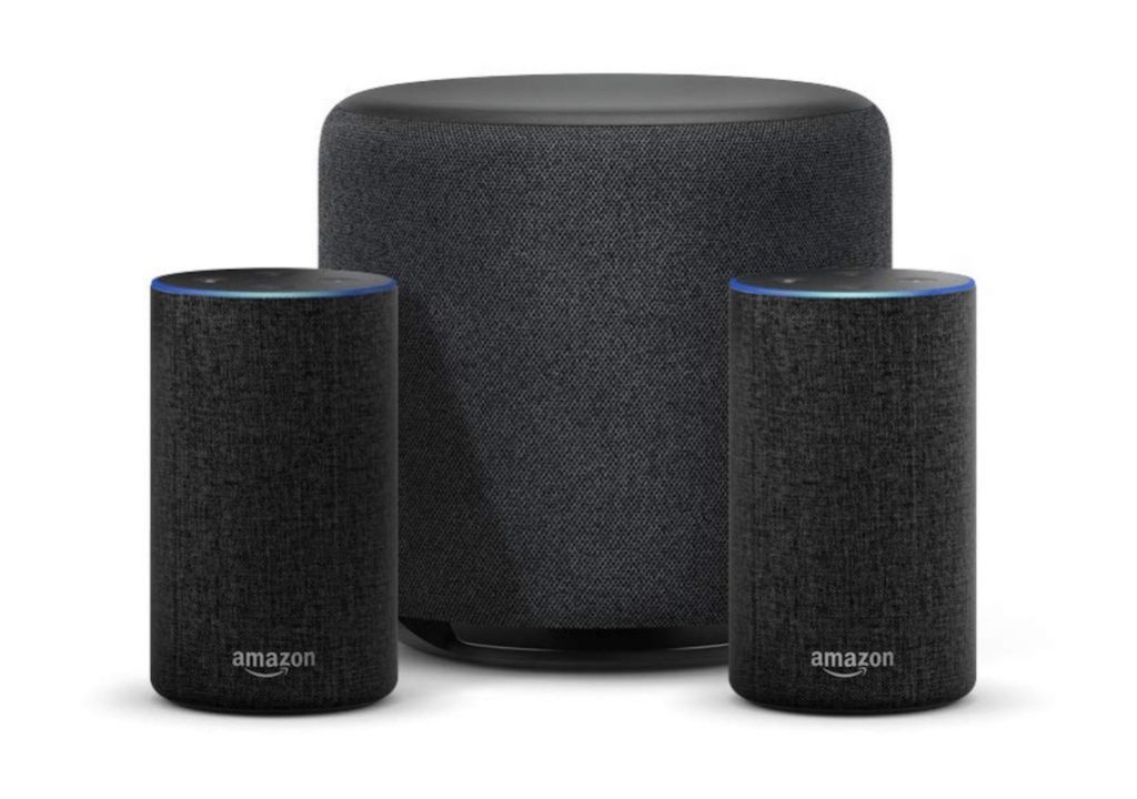 Amazon Echo Sub mit zwei Echo
