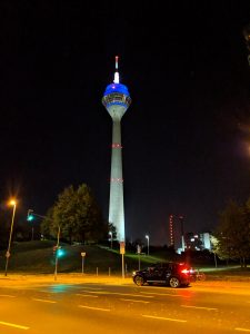 Düsseldorfer Fernsehturm bei Nacht mit dem Pixel 3 XL