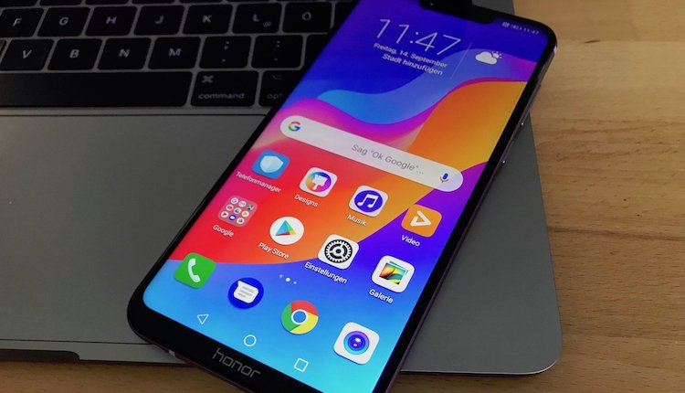 Honor Play mit Android und EMUI