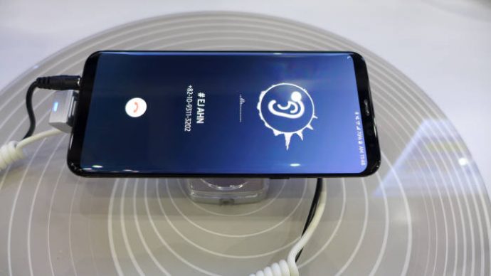 Samsung Prototyp mit Sound on Display