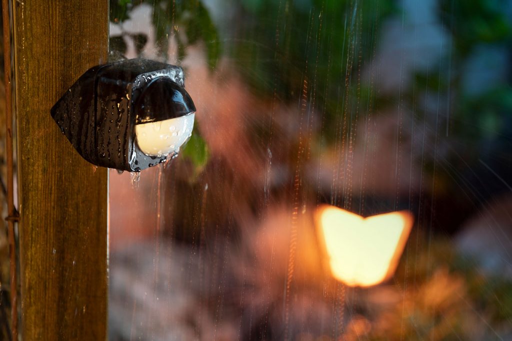Philips Hue Outdoor Bewegungsmelder Regen 